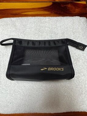 Brooks Black & Gold Toiletry Organizer Pouch / Accessory Bag